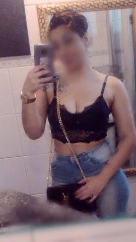 Sou a Pri tenho 22 aninhos, atenciosa, simpática e pronta para te conhecer !