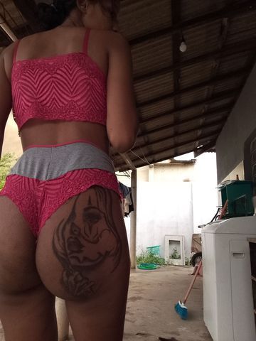 Sou morena cheirosa educada tenho coloca faço oque o cliente gosta 