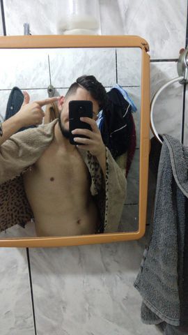 Faço qualquer coisa legal , com preservativo.sou ativo , chama pra conversar 
