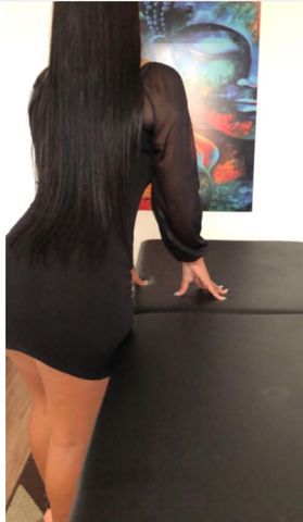 Olá  meus amores  sou Camilla  trabalho  com diversas  massagens  com finalização  com certeza  vc vai gostar .
Meu atendimento  é personalizado  c que vc precisa. 
Massagem relaxante 
Massagem  tailandesa 
Mix de massagem 
Massagem tailandesa 
Massagem  prostática 
Entre outras  local reservado  centro para mais informações  só chamar 
