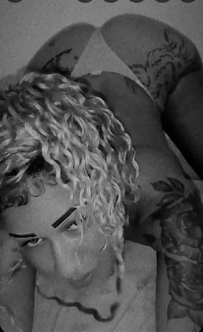 Me chamo mel venha me conhecer melhor