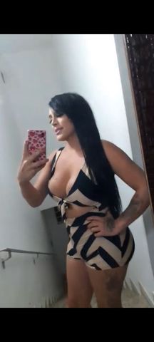Olá me chamo Melissa sou transex ativa iva bem liberal sem frescuras e super feminina venham realizar todos os seus fetiches sexuais com a trans hot